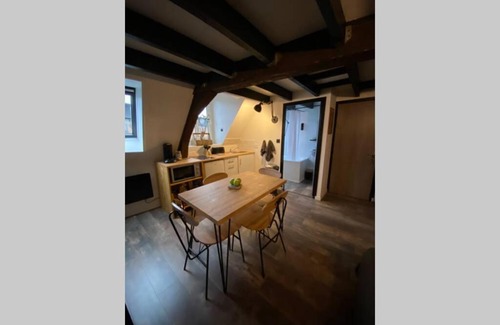 Bethune Apartment | La Maison Sévigné - Appart Hôtel - N°6 L'indus