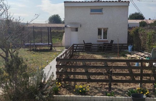Nevian House | La maisonnette du jardin Narbonne