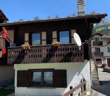 Champoluc Ski Chalet | La Majonetta