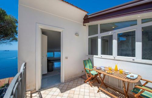 Praiano Apartment | La Mansarda