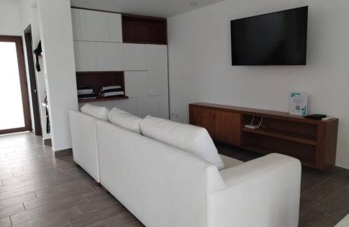 Monterrico House | La Mar Monterrico
