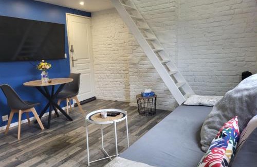 Lens Apartment | La Marine - Centre ville - Wifi