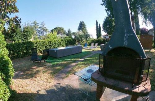 Campoluci Villa | La Menchina (Alloggio privato)