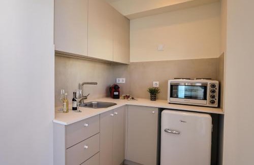 Vrahati Apartment | La Mer Bleue Boutique Suite