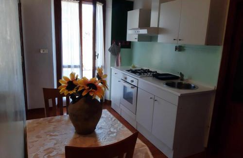 Senigallia Apartment | La meriggia Agriturismo- Ampio appartamento con terrazza esclusiva