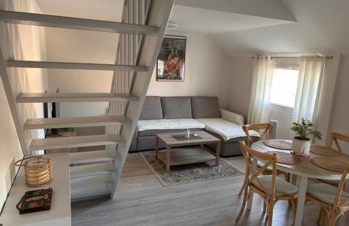 Saint-Denis Apartment | La Mezza9