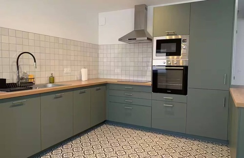 Mauze-sur-le-Mignon House | La Mignonnette, Spacious house near the city center