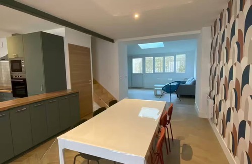 Mauze-sur-le-Mignon House | La Mignonnette, Spacious house near the city center