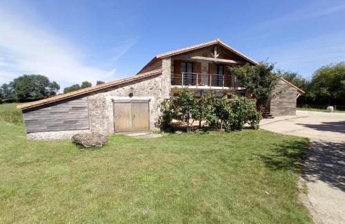 Le Poire-sur-Vie Bed & Breakfast | La Millière - Chambres d'hôtes - Piscine & campagne - Marie-Anne & Marie-Adélaïde