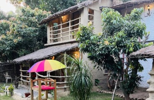 Bail Parao Cabin | LA MUDHOUSE-Deluxe family suite