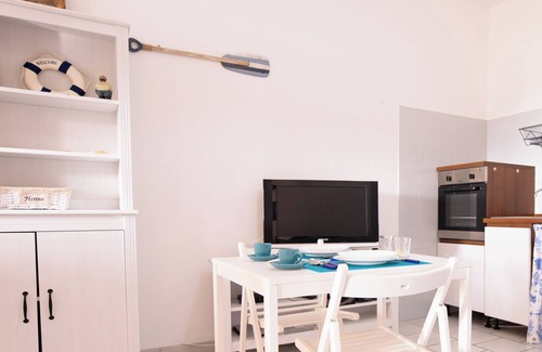 Tresnuraghes Apartment | La Nassa - One Bedroom Apartment, Sleeps 4