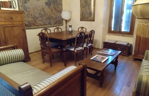 Schifanoia Other | La Nocciolaia