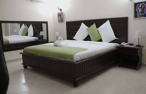 Belvil Hotel | La Pépinière Hôtel