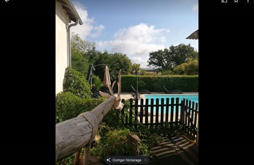 Puy-de-Serre House | La P'tite House "Strawberry" of 52m² welcomes you in the heart of a property of 8800m²