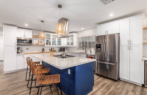 Scottsdale Estates Nine House | La Palma 4BR w/Hot Tub, BBQ & Fire Pit