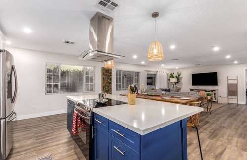 Scottsdale Estates Nine House | La Palma 4BR w/Hot Tub, BBQ & Fire Pit