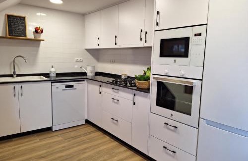 L'Aldea House | La Palmera Casa Rural