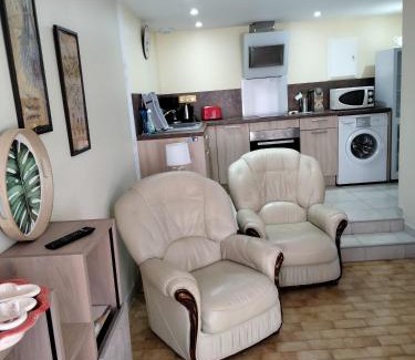 La Canourgue Apartment | La parenthèse à la campagne