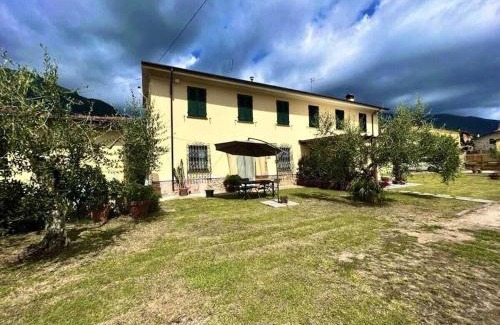 Camaiore Boat Rental | La Pergola Comfortable holiday residence