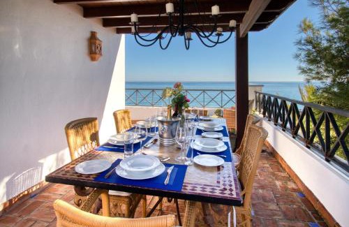 Bahia de Casares Apartment | La Perla De La Bahia