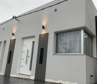 Nueva Helvecia House | La Perla