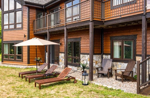 Saint-Faustin-Lac-Carre Ski Chalet | La Perle de Montagnes - Luxurious Chalet