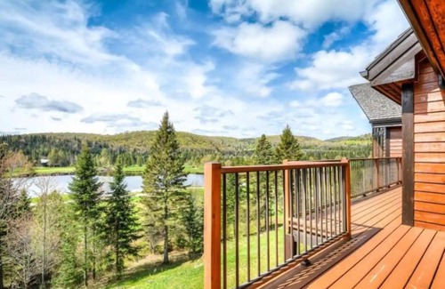 Saint-Faustin-Lac-Carre Ski Chalet | La Perle de Montagnes - Luxurious Chalet