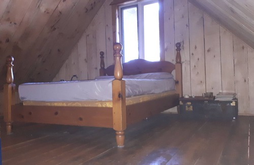 Sainte-Beatrix Cabin | La Petite Fleur