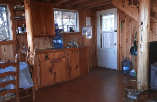 Sainte-Beatrix Cabin | La Petite Fleur