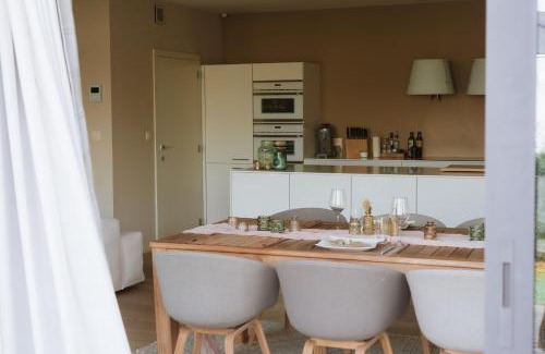Halle Apartment | La Petite Foret Contemporary Apartment In Halle