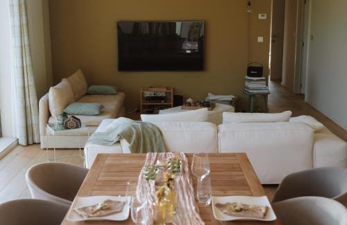Halle Apartment | La Petite Foret Contemporary Apartment In Halle