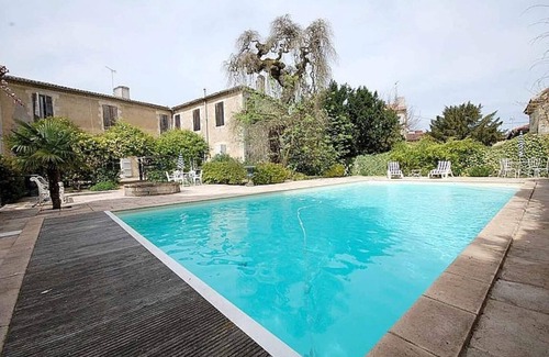 Condom Apartment | La Petite Gensac - La Cathedrale Apartment. Sleeps 6