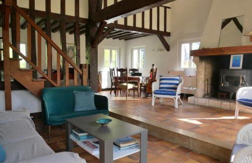 Bonneville-la-Louvet House | La Petite Haie