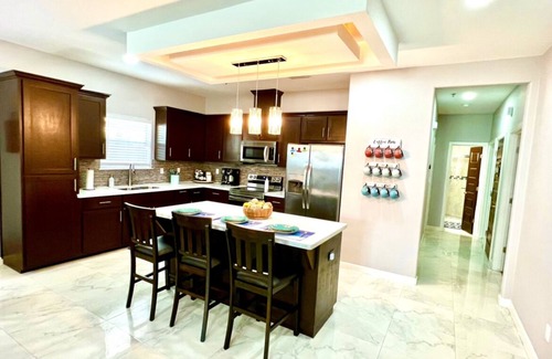 Pharr Apartment | La Petite Magnolia, family and pet friendly