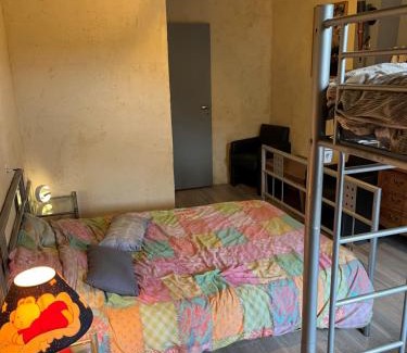 Issy-l'Eveque Bed & Breakfast | La petite maison d issy