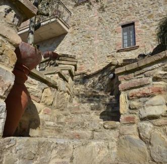 Monte Petriolo Apartment | La Petronilla Appartamenti Montepetriolo