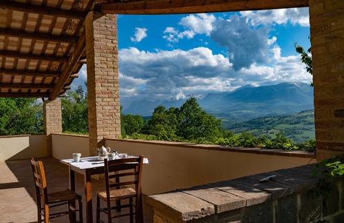 San Girolamo Villa | La pieve country house, villa, pool, relax, dreams house, sibillini, playground