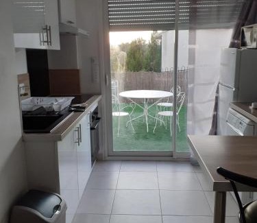 Saint-Clement-de-Riviere Apartment | La plaine