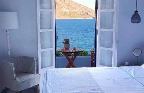 Massouri House | La Playa Boutique Apartments