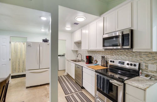 La Porte House | La Porte Home w/Hammock Near Sylvan Beach!