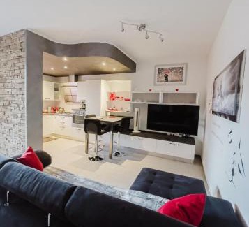 Tavernerio Apartment | La Primula by Quokka 360 - flat outside the city of Como