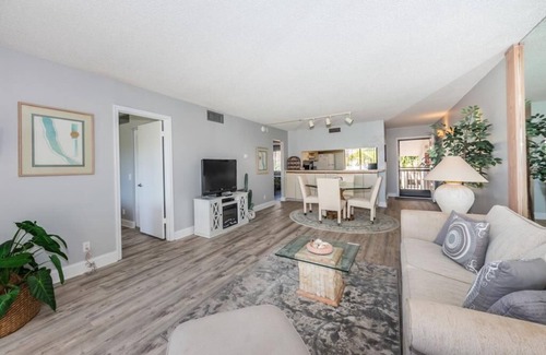 Isla del Sol Condo | La Puerta 'Bright and Sunny' Golf Course Villa