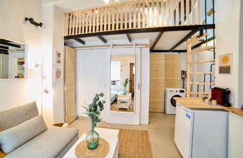Lagos City Center Apartment | La Puerta Roja Studio