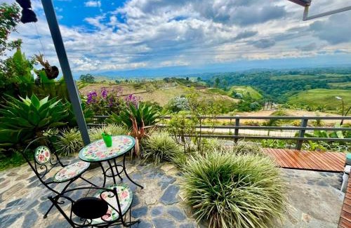 Filandia House | La Puesta Del Sol