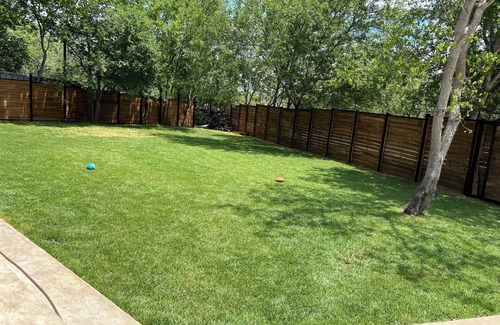 Medina Valley House | La Quinta 210 house with game room, pool WiFi and AC in lovely San Antonio