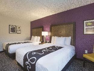 Linthicum Heights Hotel | La Quinta by Wyndham Baltimore BWI Airport