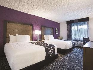 Linthicum Heights Hotel | La Quinta by Wyndham Baltimore BWI Airport