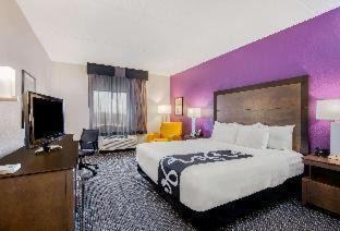 Linthicum Heights Hotel | La Quinta by Wyndham Baltimore BWI Airport