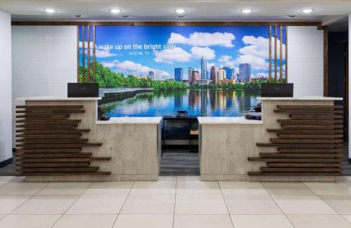 McNeil Hotel | La Quinta by Wyndham Austin NW/Lakeline Mall