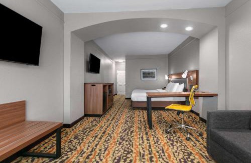 Belton Hotel | La Quinta by Wyndham Belton - Temple South